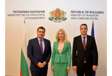 Министрите Гвоздейков и Динкова обсъдиха с представители на Боинг развитието на авиационната индустрия и туризма