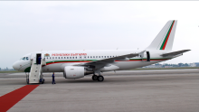 Правителственият самолет ще превози тази вечер български граждани от Израел и остава в готовност за следващ полет
