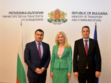 Министрите Гвоздейков и Динкова обсъдиха с представители на Боинг развитието на авиационната индустрия и туризма