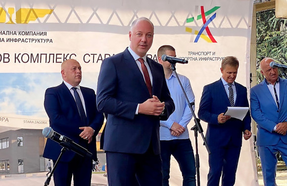 Министър Росен Желязков даде старт на реконструкцията на гаровия комплекс в Стара Загора