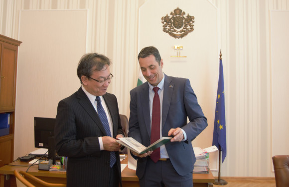 България и Япония засилват сътрудничеството в сферата на сигурността на транспорта и в развитието на високите технологии